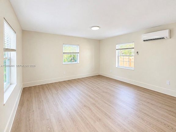 3rd image of 254 NW 50th St Unit 2