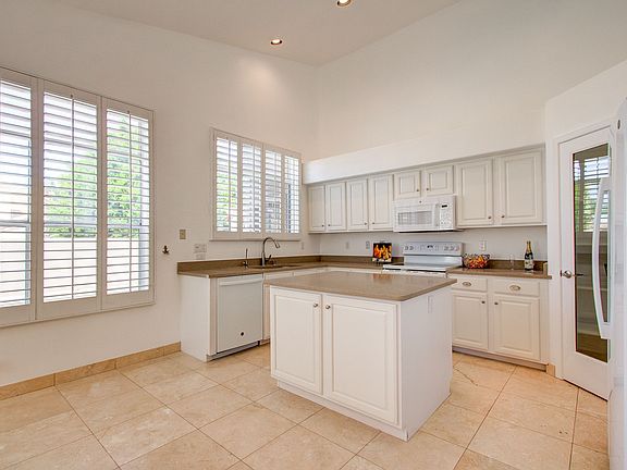 5th image of 9712 N 118th Pl