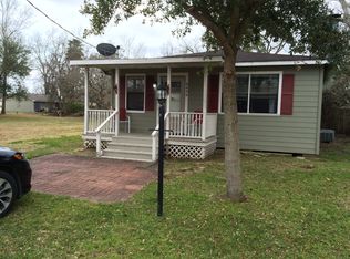 4434 10th St, Bacliff, TX 77518