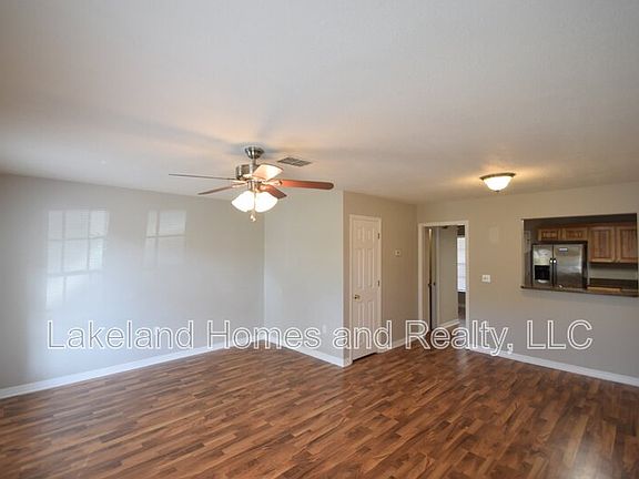 4th image of 850 E Lime St APT 2