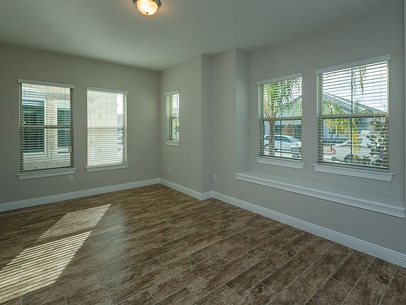 4th image of 7956 Chilton Dr