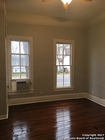 203 Devine St #1 — Photo 6