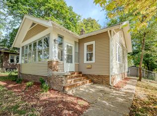 2011 Douglas St, Rockford, IL 61103