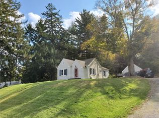 6 Nightingale Rd, Katonah, NY 10536