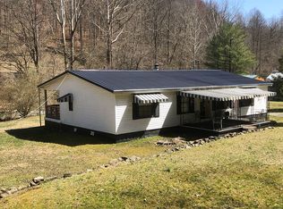3999 Paint Creek Rd, Gallagher, WV 25083
