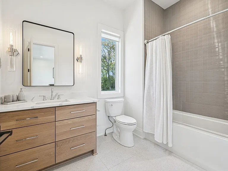 1323 Harding Pl — Photo 62