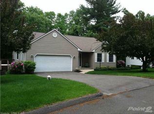 8 Chatfield Ter, Enfield, CT 06082