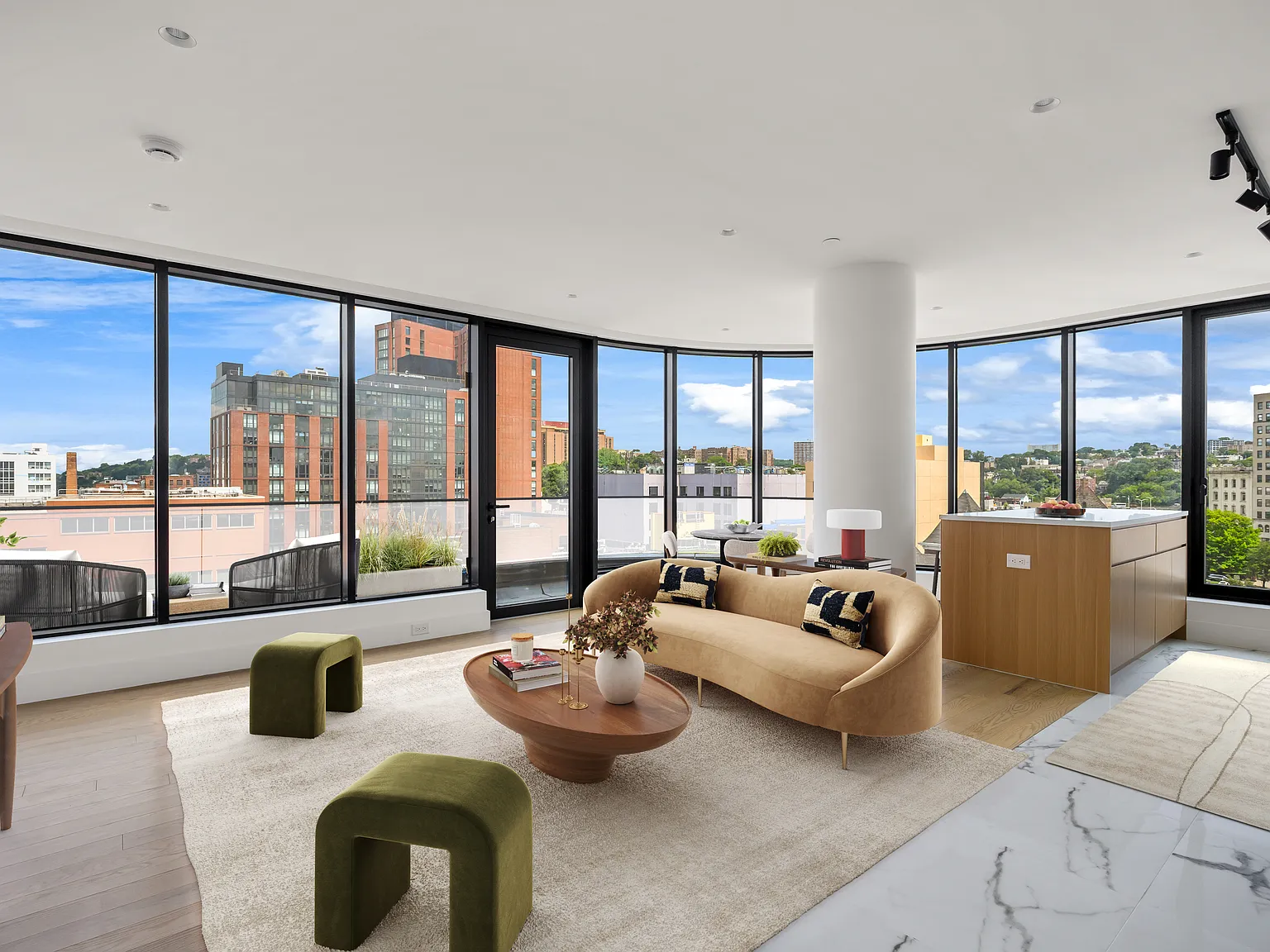 Hudson 44 — Photo 2