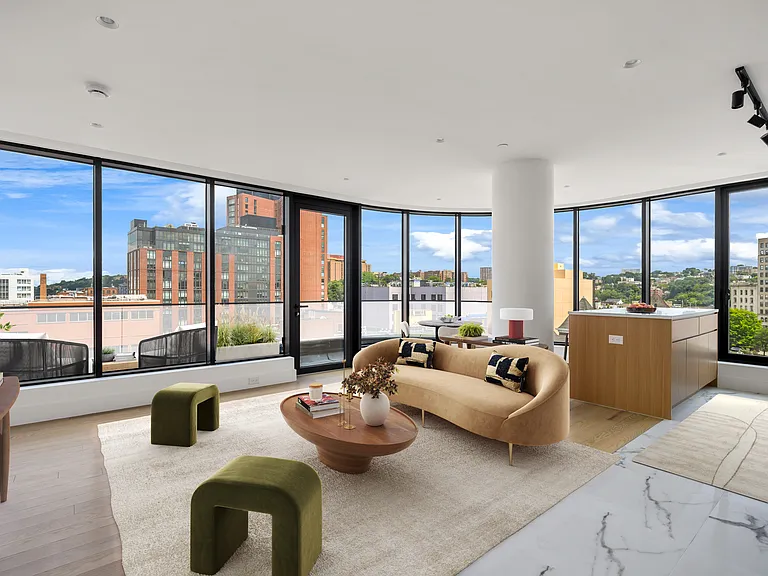 Hudson 44 — Photo 2