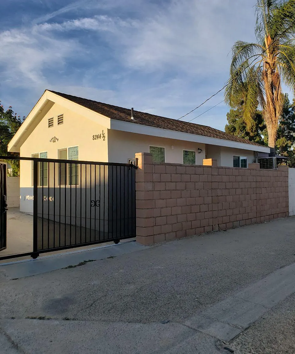 1 bed, 500 sqft, $2,000 — Photo 1