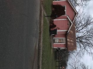 210 W Burbank St, Fredericksburg, TX 78624