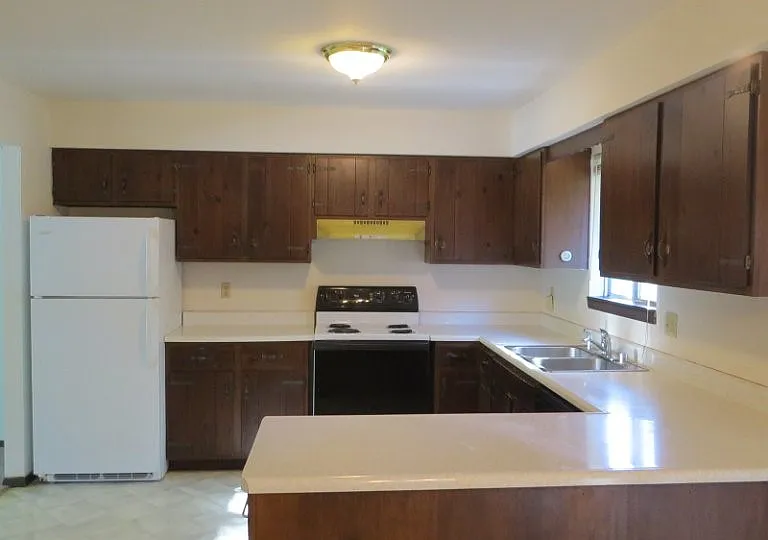 2911-2913 Patty Ln #2913 — Photo 4