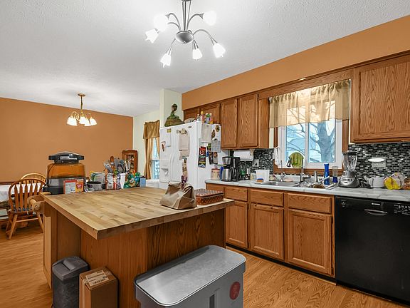 5th image of 234 Leawood Dr