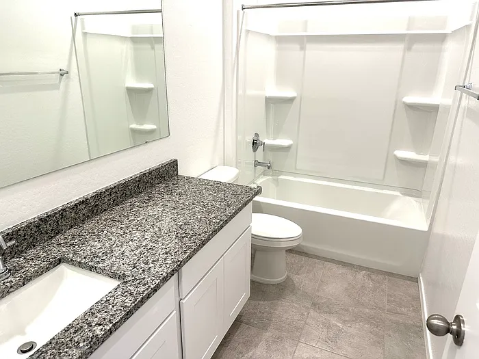1567 E Fletcher Dr — Photo 23