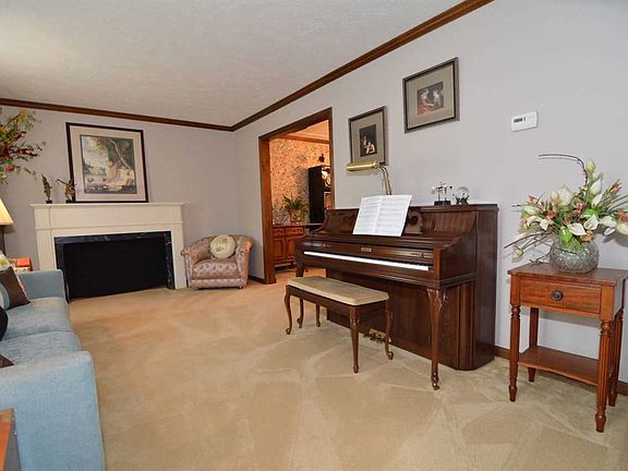 4th image of 815 Kirkwood Dr