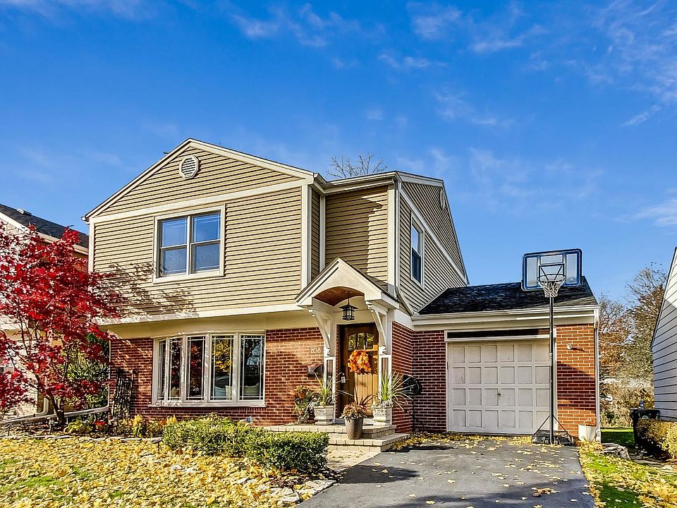 1st image of 208 S Derbyshire Ln