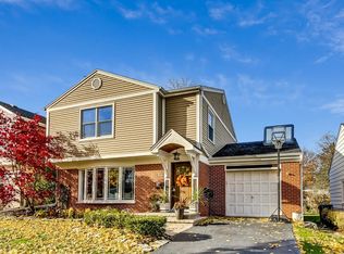 208 S Derbyshire Ln, Arlington Heights, IL