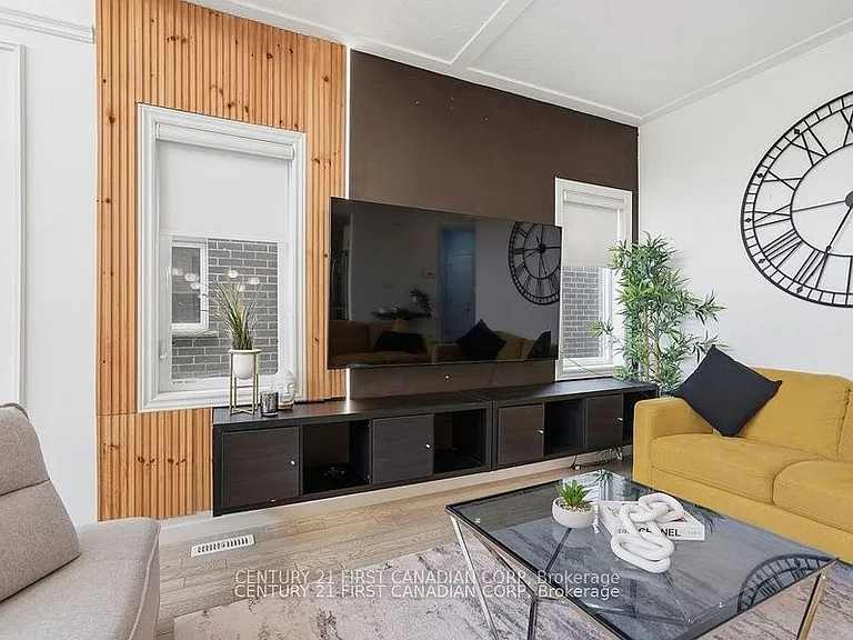 464 Jessica Way — Photo 7