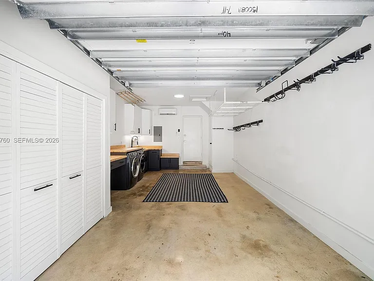 415 Navarre Ave — Photo 24