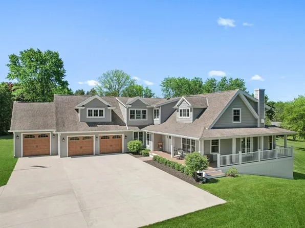 S36W27905 Robin Hill CIRCLE, Waukesha, WI 53189