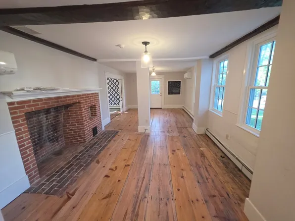 8 Hollis St, Groton, MA