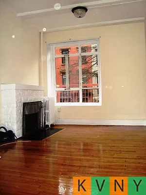 Rented by KVNY Soho | media 7