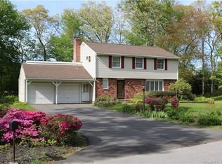 104 Sherwood Ln, Norwich, CT 06360