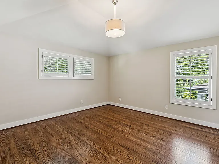2302 Sunset Pl — Photo 36