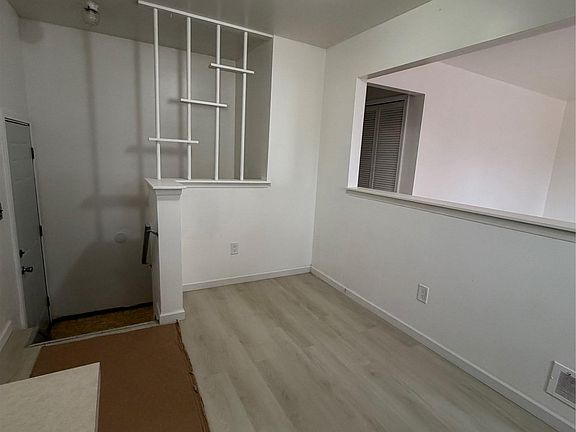 5th image of 8702 Chalmers Ave