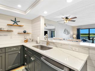 100 Helmsman Way #213, Hilton Head Island, SC 29928