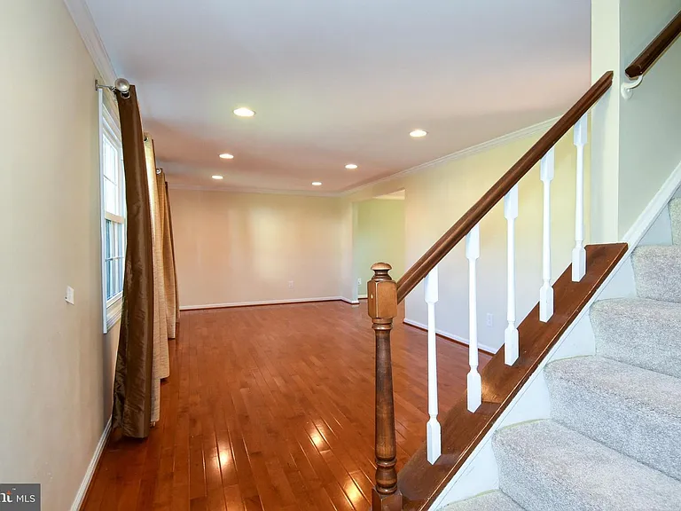 4037 Broadwire Dr — Photo 25