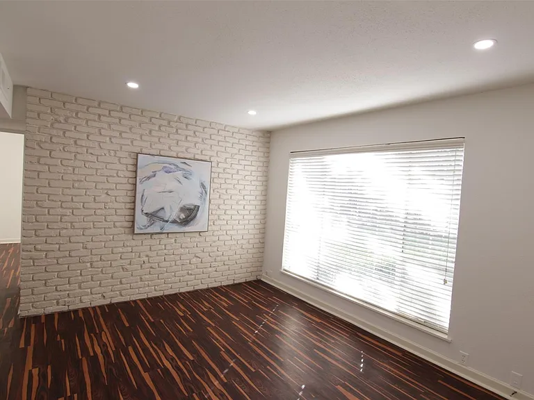 2101 Fountain View Dr #35 — Photo 5