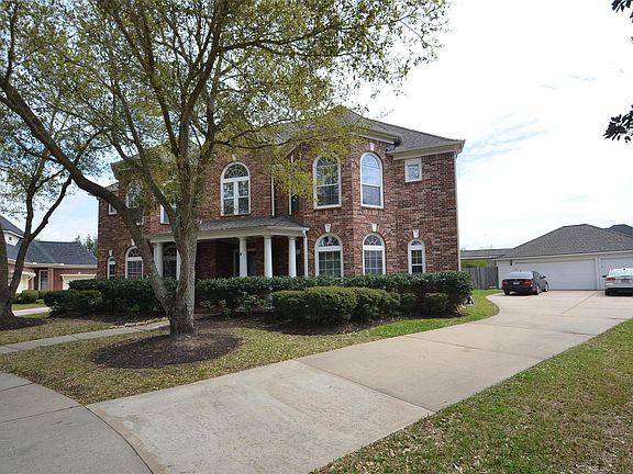 3rd image of 3903 Champion Creek Ln
