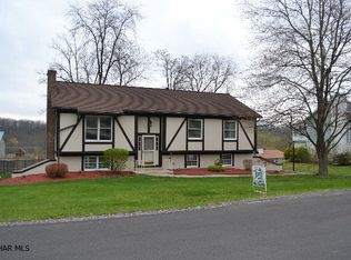 116 Dogwood Dr, Hollidaysburg, PA 16648