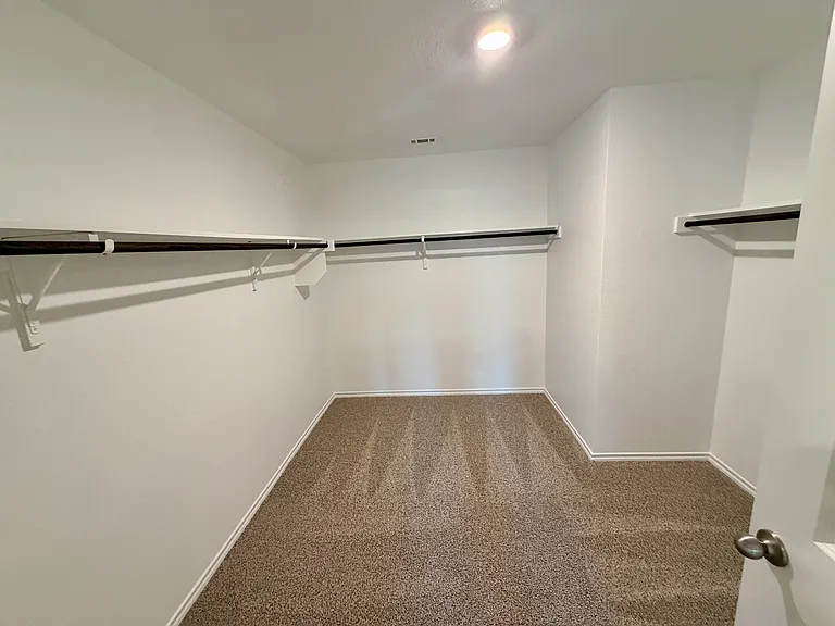 3334 Catamount Dr — Photo 16