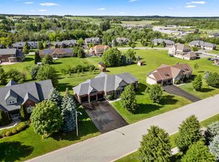 6 Masters Creek Blvd, Mono, ON L9W 6L7