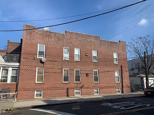 Rented by Velsor Realty | media 1