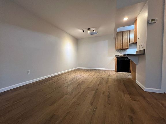 5th image of 2834 Plaza Terrace Dr
