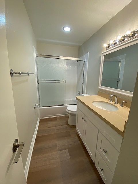 2nd image of 3464 Elm Ave APT 207
