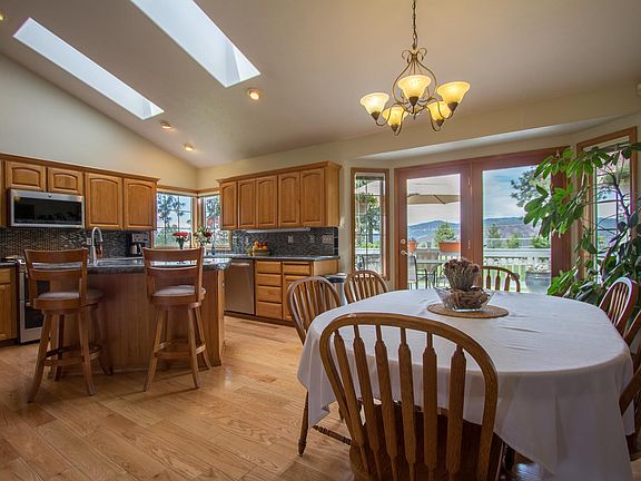 3rd image of 6916 W Iroquois Dr