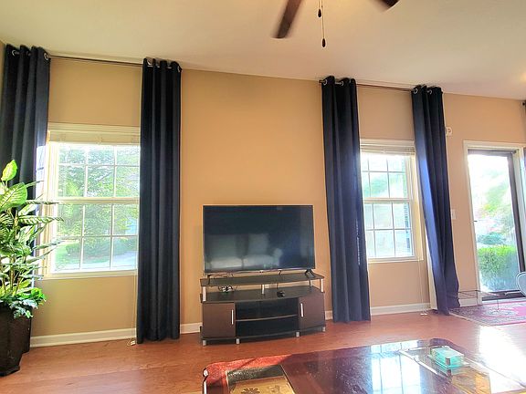 2nd image of 1300 Crown Point Pl