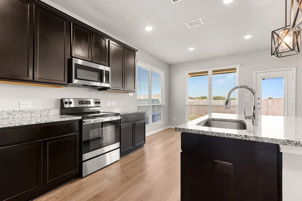 3821 Centerfire Rd - 3821 Centerfire — Photo 4