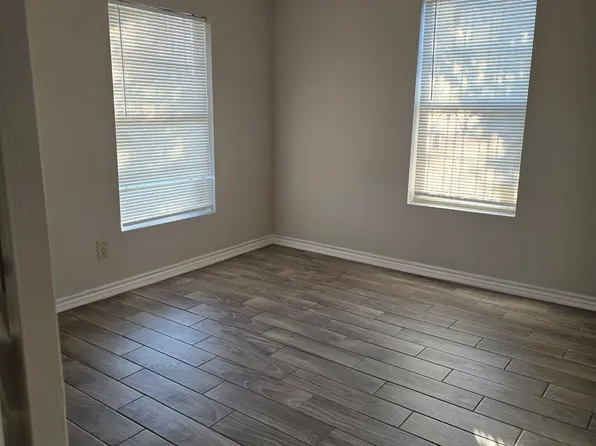 2933 Ruiz St, San Antonio, TX 78228