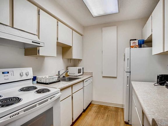 5th image of 5770 E Warren Ave APT 209
