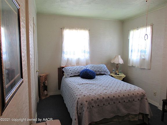 5th image of 222 S Endicott St