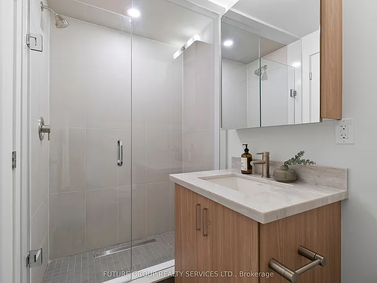 34 Poplar Ave #4 — Photo 22