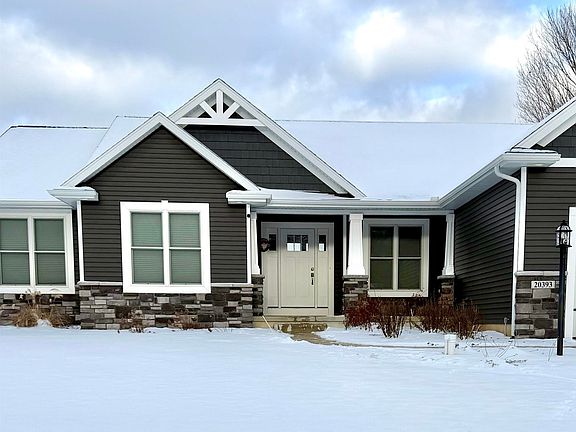 3rd image of 20393 Fieldstone Crossing Dr