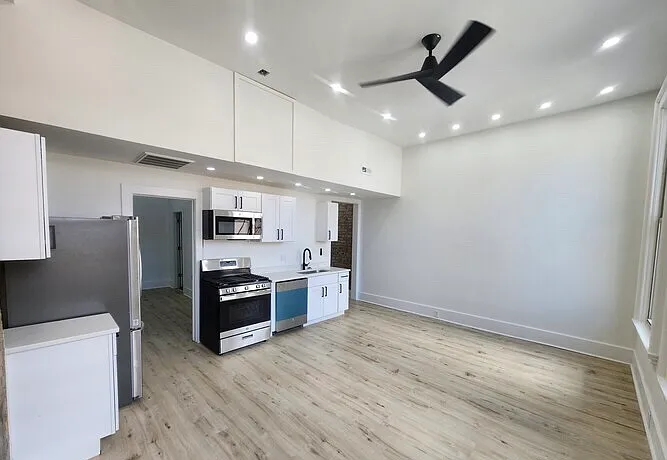 17 E Court St #32 — Photo 7