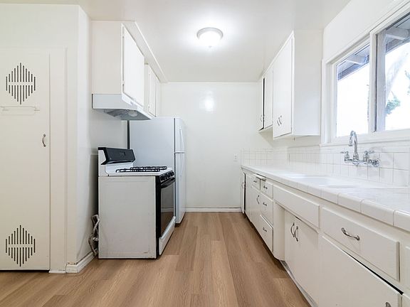 5th image of 2508 Kansas Ave APT B