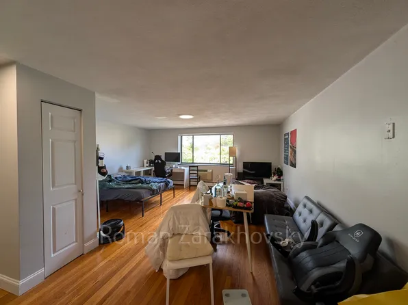236 Babcock St, Brookline, MA
